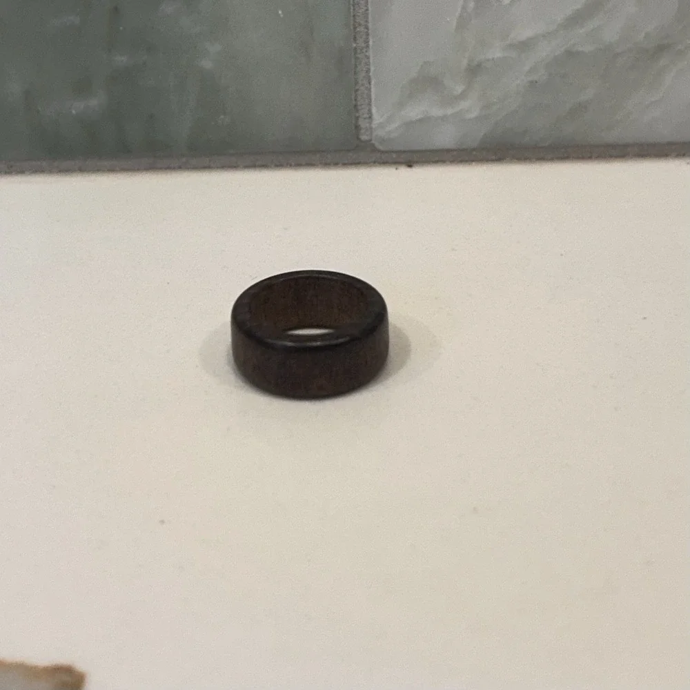Deep Brown Wood Approx US Ring Size: 5.5